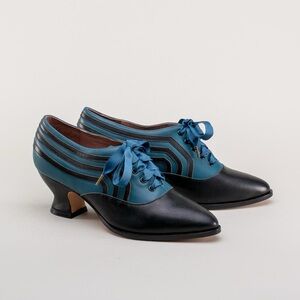American Duchess Bernadette size 7